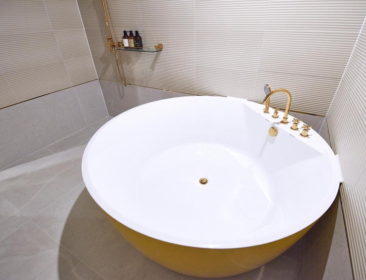 Denbasta Signature Hotel Пусан Экстерьер фото